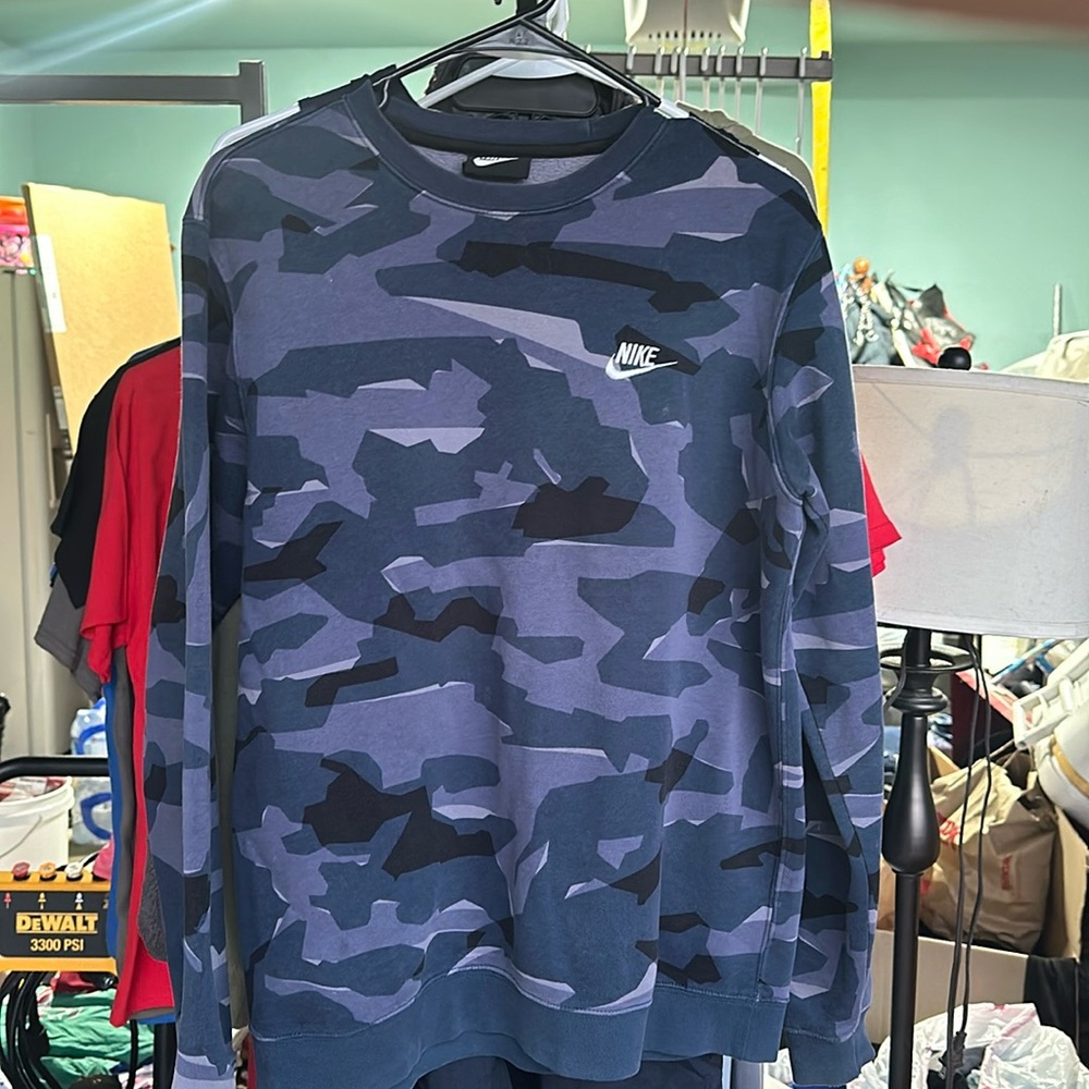 blue nike crew neck